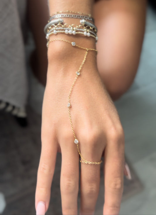 5 reasons why you should book a permanent jewelry party this fall